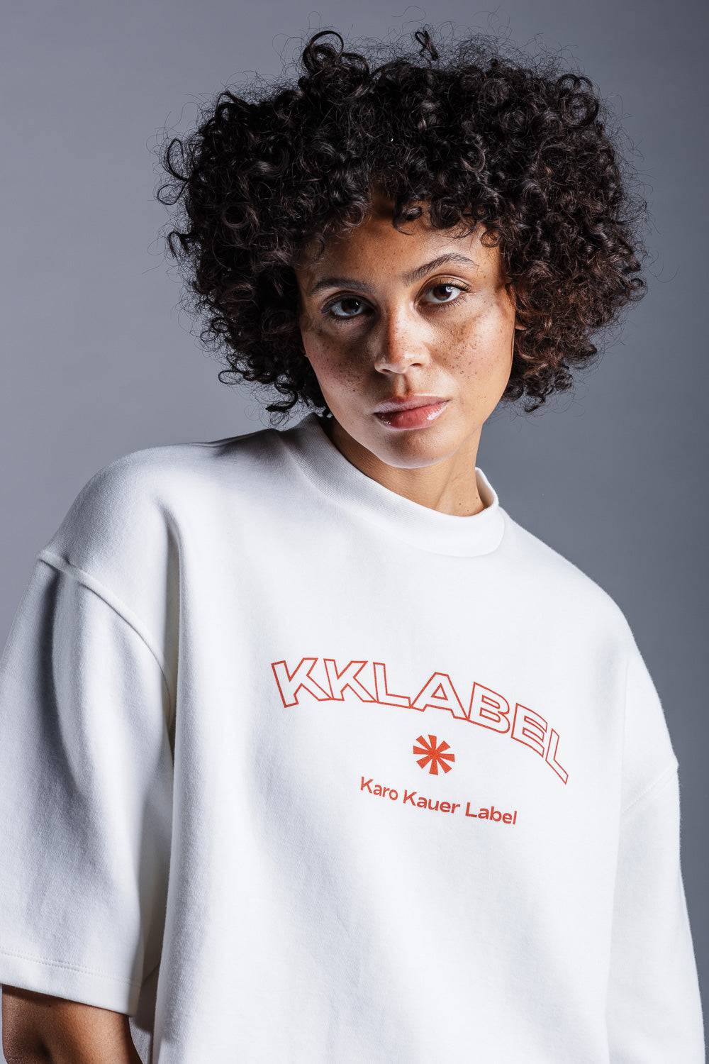 Karo Kauer Cropped T-Shirt KKLABEL Räumungsverkauf