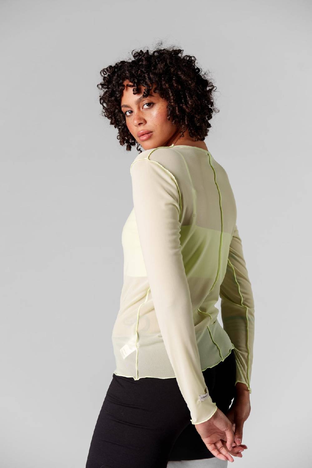 Karo Kauer Mesh Longsleeve Matcha Letzter Tag