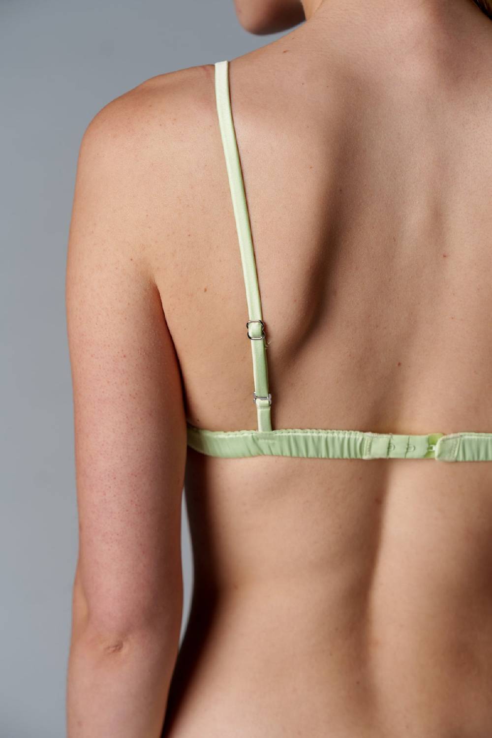 Karo Kauer Satin Bra Matcha 50% Rabatt mit kostenlosem Versand