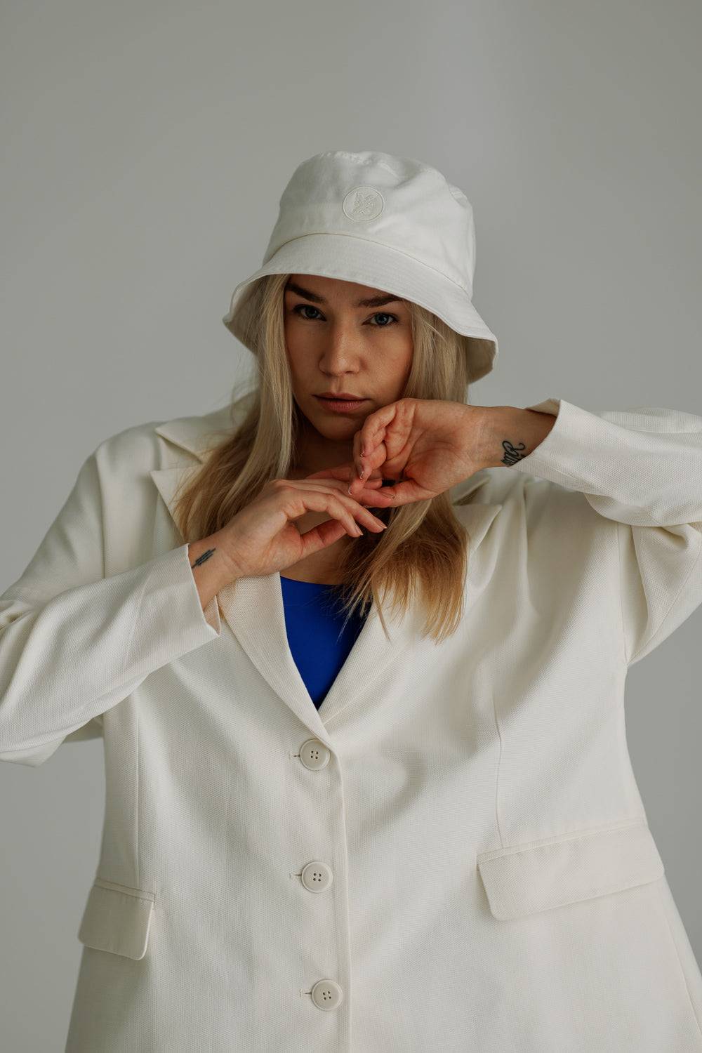 Karo Kauer Bucket Hat Offwhite Verkauf