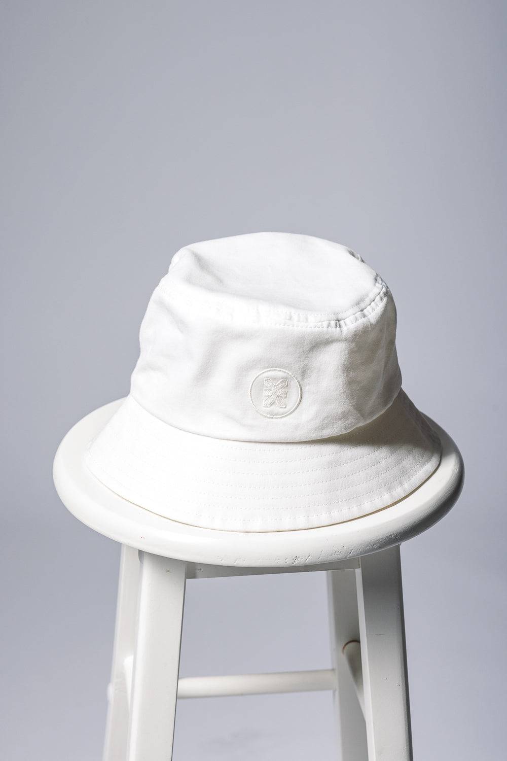 Karo Kauer Bucket Hat Offwhite Verkauf