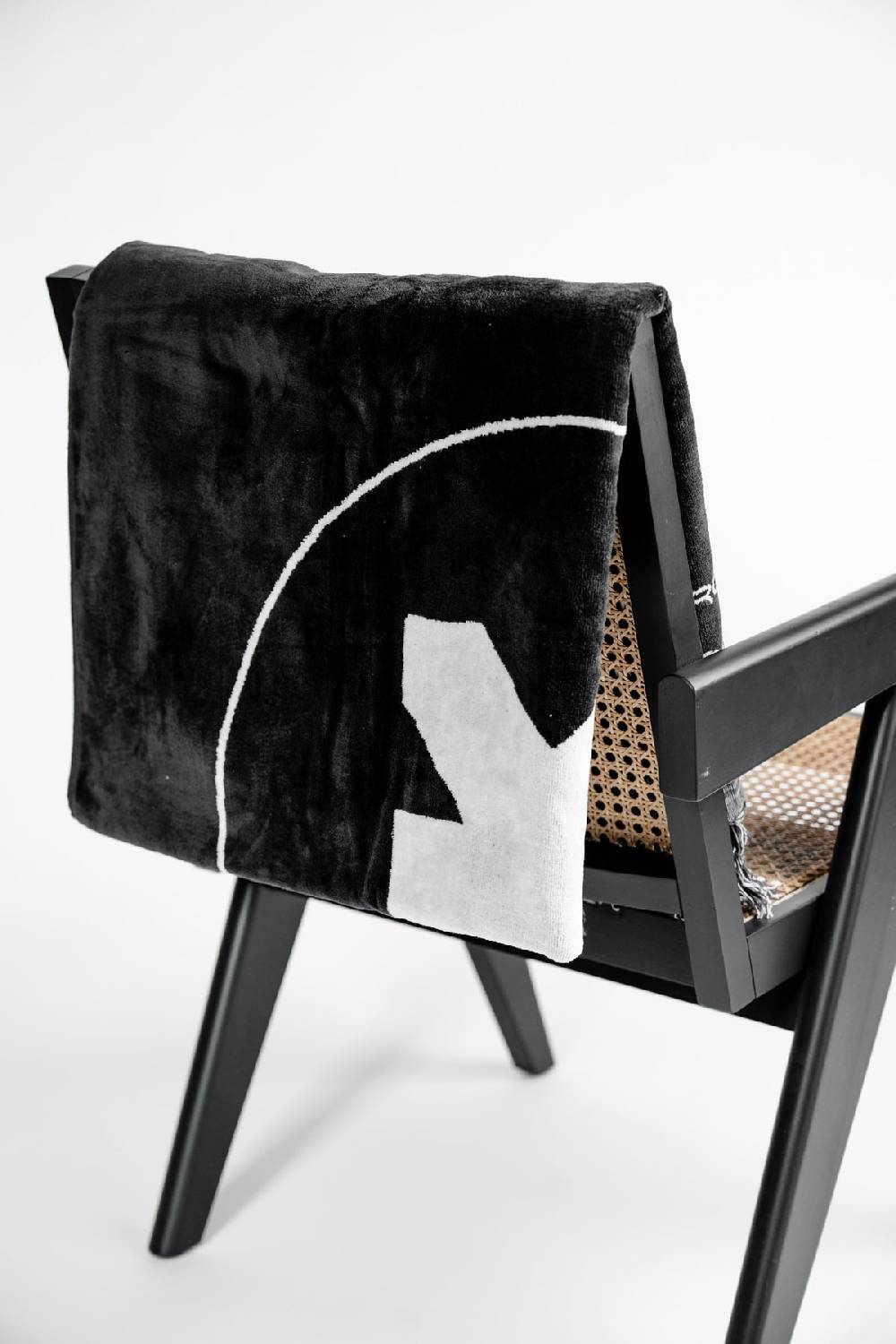 Karo Kauer Beach Towel Black Logo Räumungsverkauf