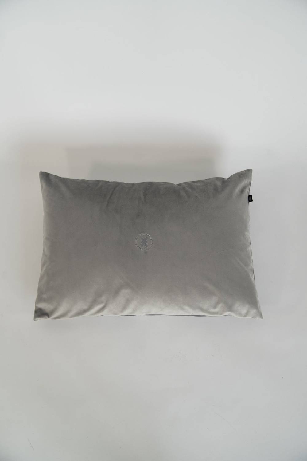 Karo Kauer Pillowcase Multiply Velvet Grey Letzter Tag