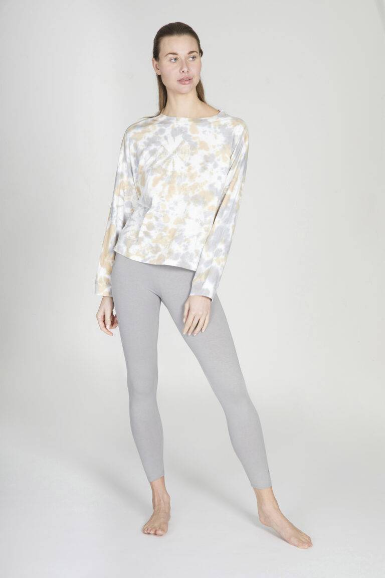 Kismet Yogastyle Harleen Sweater stone sand batik Blitzangebot