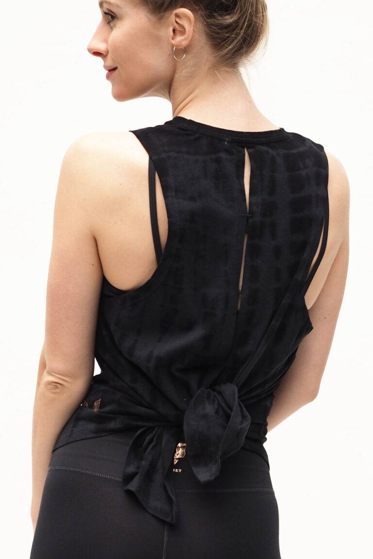 Kismet Yogastyle Shakti Tank – Batik Black Nur noch ein Tag übrig