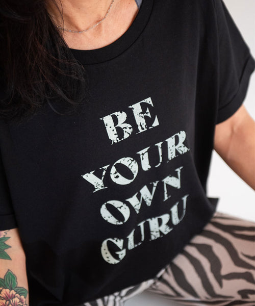 Ognx Yoga Boxy T-Shirt Be Your Own Guru by SOULYOGA Berlin - schwarz Online Outlet