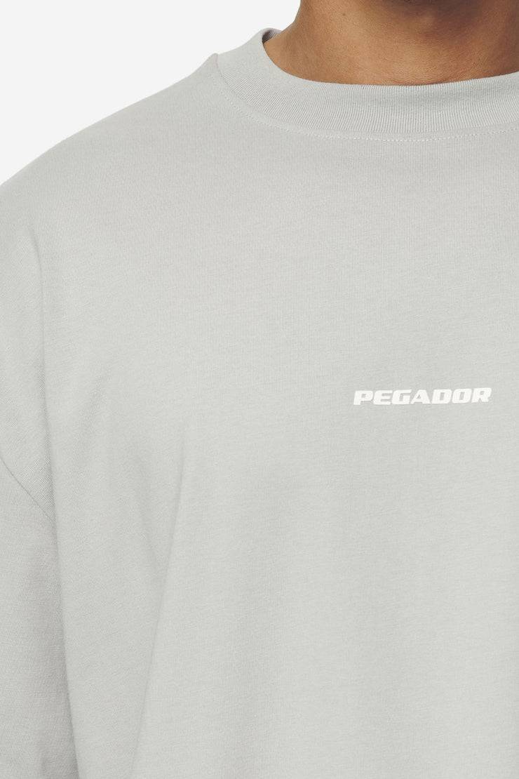 Pegador Logo Boxy Tee Washed Pearl Grey White Gum Im Verkauf