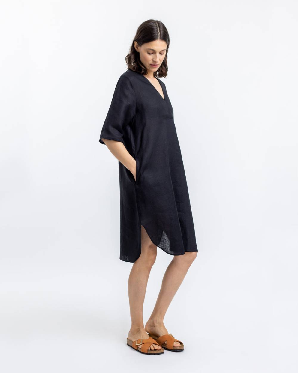 Rotholz Leinen Kaftan Kleid Schwarz Fabrikladen