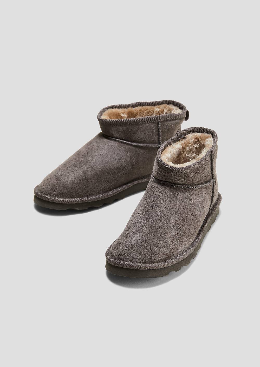 S.Oliver Flache Stiefel aus Leder Nur noch ein Tag übrig