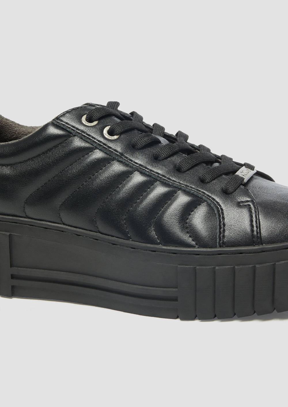 S.Oliver Plateausneaker mit Kontrastsohle Angebote