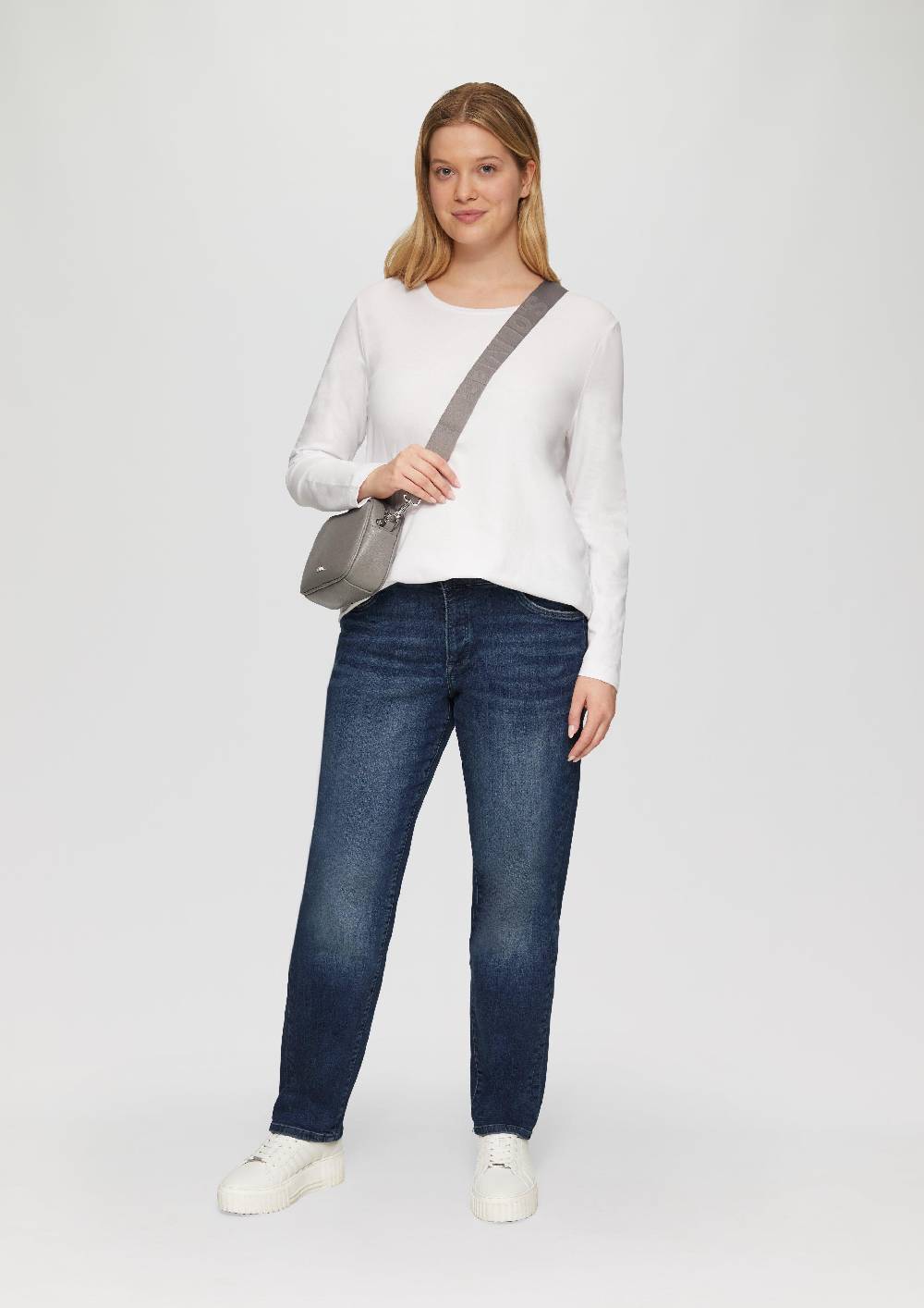S.Oliver Jeans / Curvy Fit / Mid Rise / Semi Wide Leg Preisnachlass