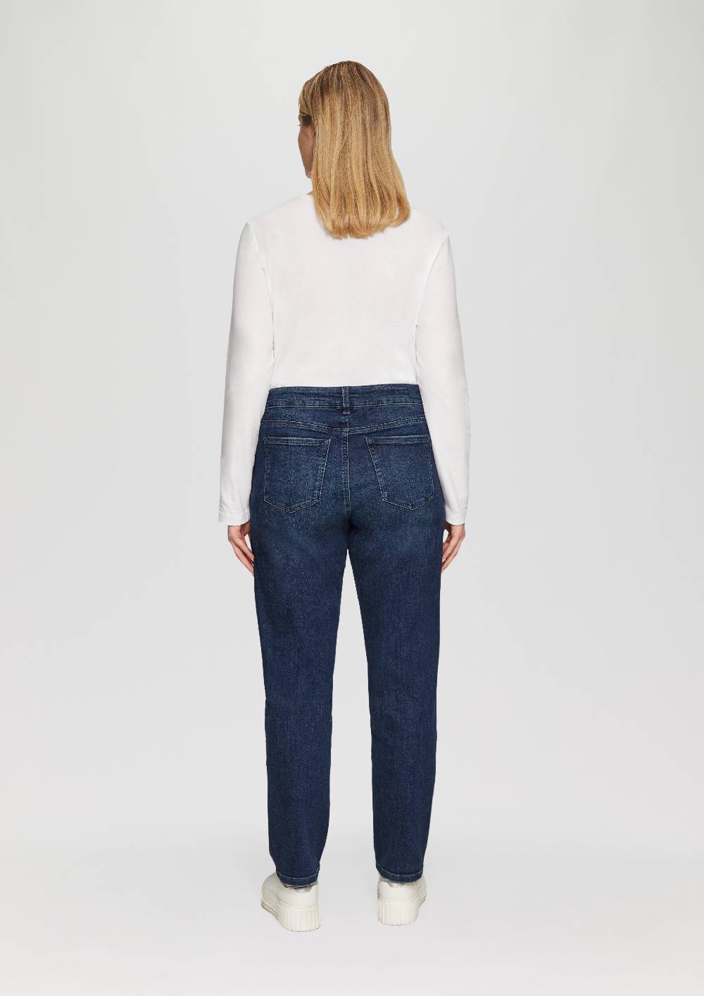 S.Oliver Jeans / Curvy Fit / Mid Rise / Semi Wide Leg Preisnachlass