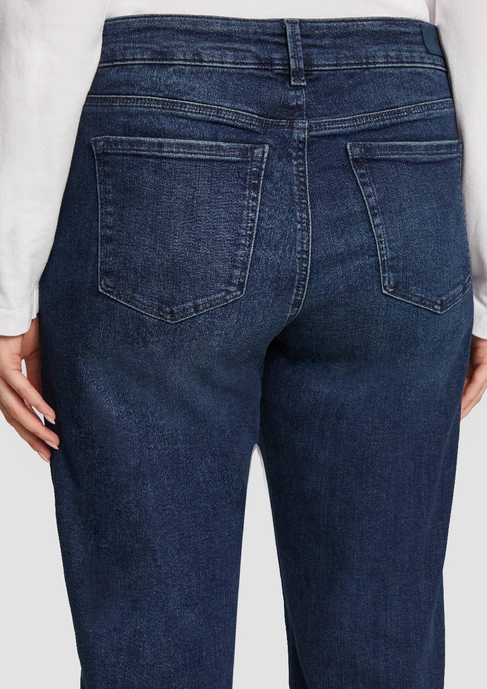 S.Oliver Jeans / Curvy Fit / Mid Rise / Semi Wide Leg Preisnachlass
