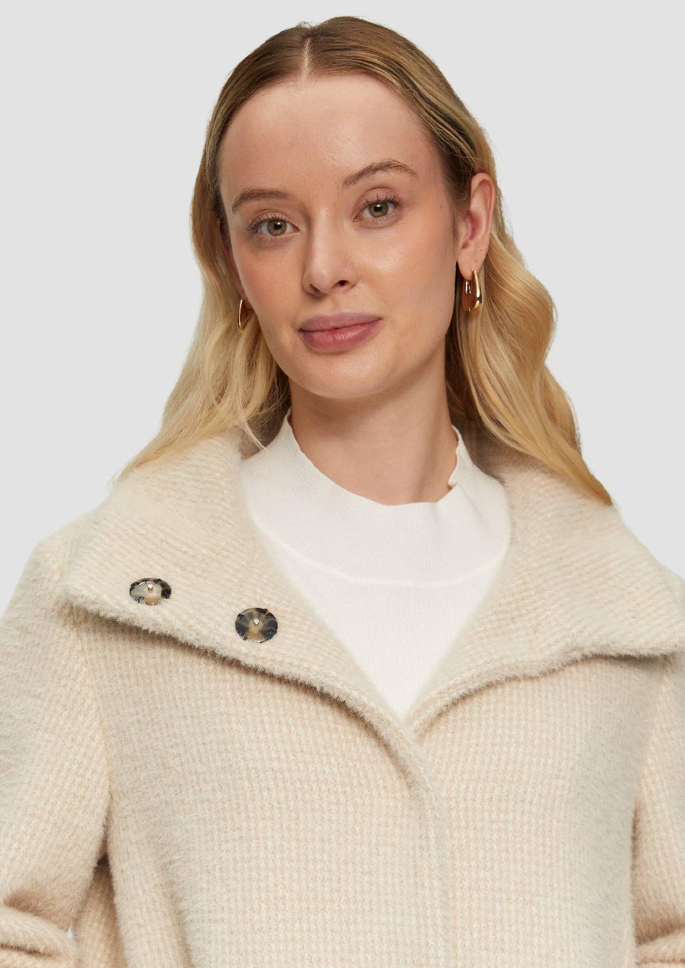 S.Oliver Flauschige Jacke mit Strickbündchen am Ärmel Begrenzt auf 3 Tage