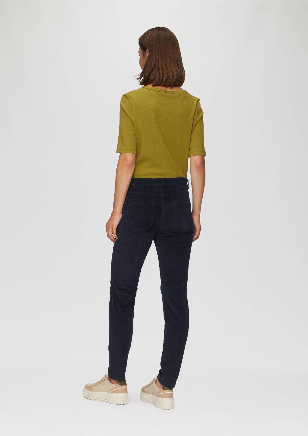 S.Oliver Schmal geschnittene Cordhose Sonderangebot