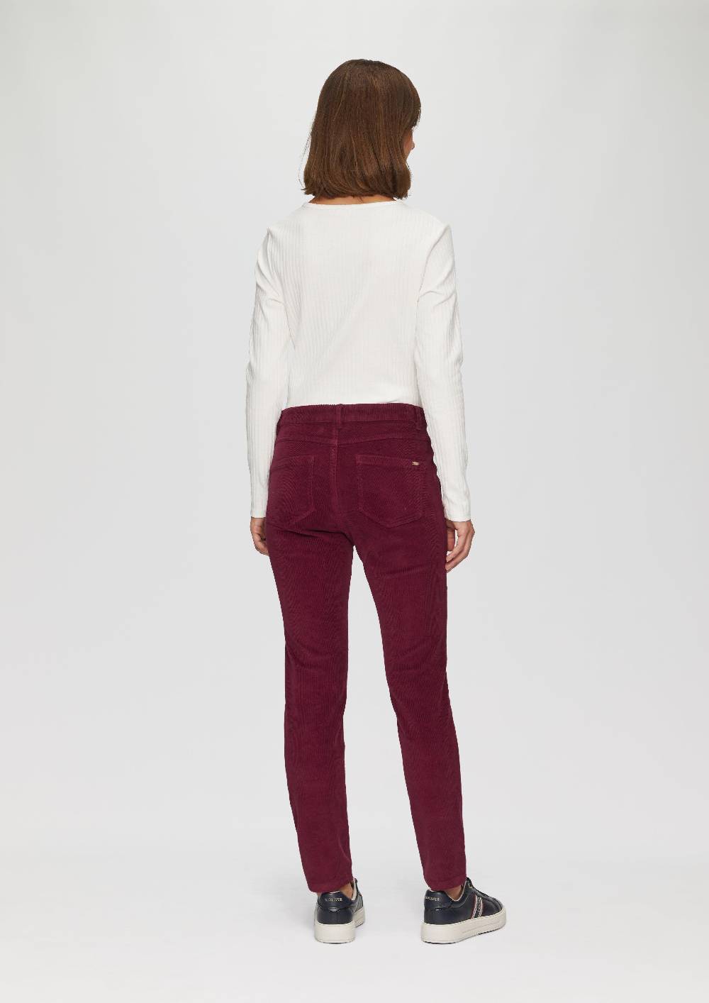 S.Oliver Schmal geschnittene Cordhose Rabatt