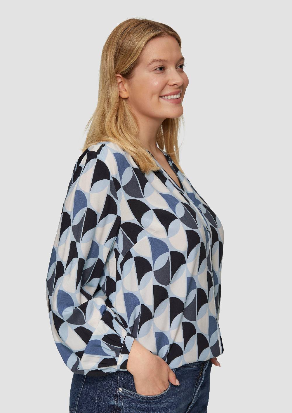 S.Oliver Viskose-Bluse mit Raffdetails und All-over-Print Valentinstagsangebot