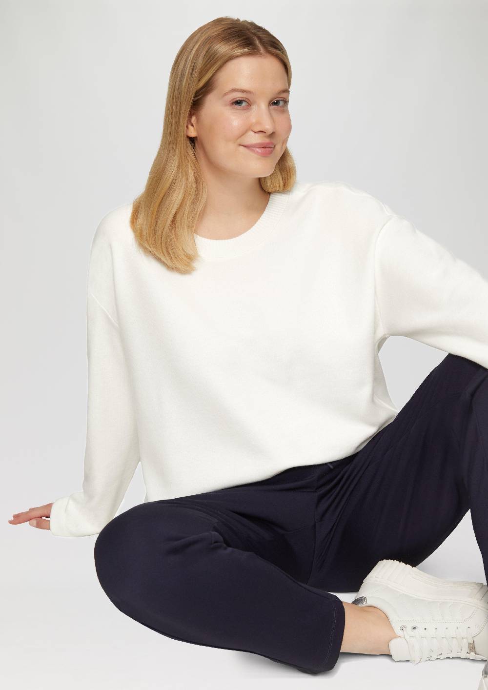 S.Oliver Weiches Sweatshirt mit überschnittenen Schultern Exklusive Angebote
