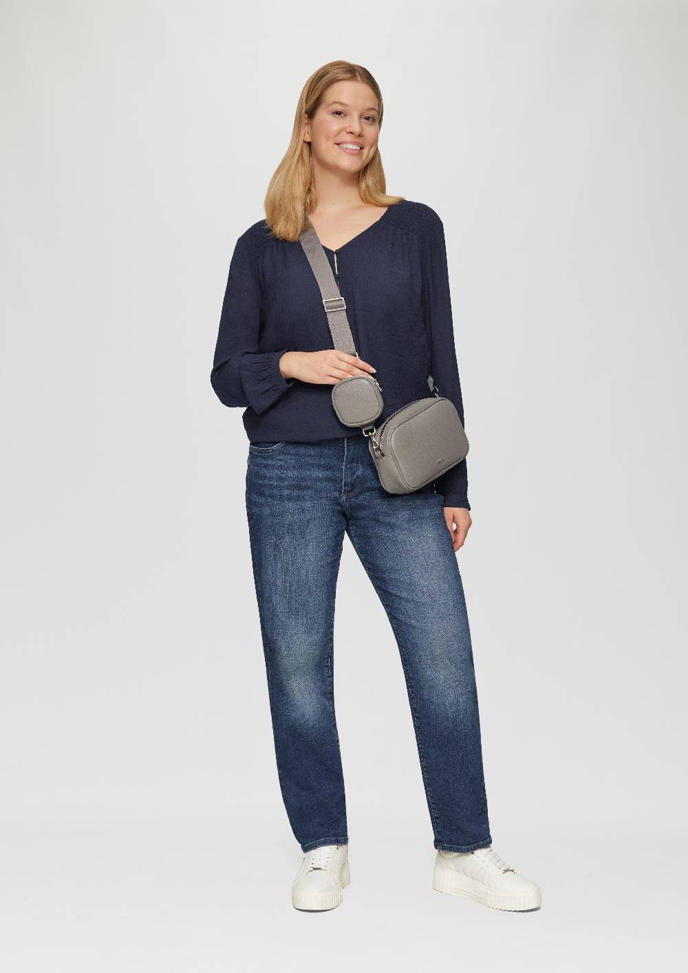S.Oliver Strukturierte Bluse aus Viskosemix mit Smok Detail Saisonale Angebote