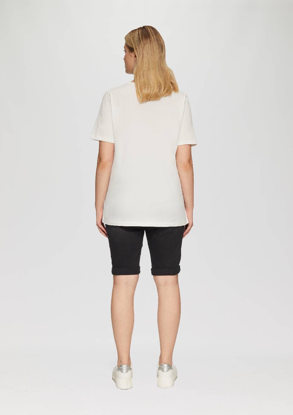 S.Oliver T-Shirt mit Stickerei-Artwork Vierteljährliche Förderung
