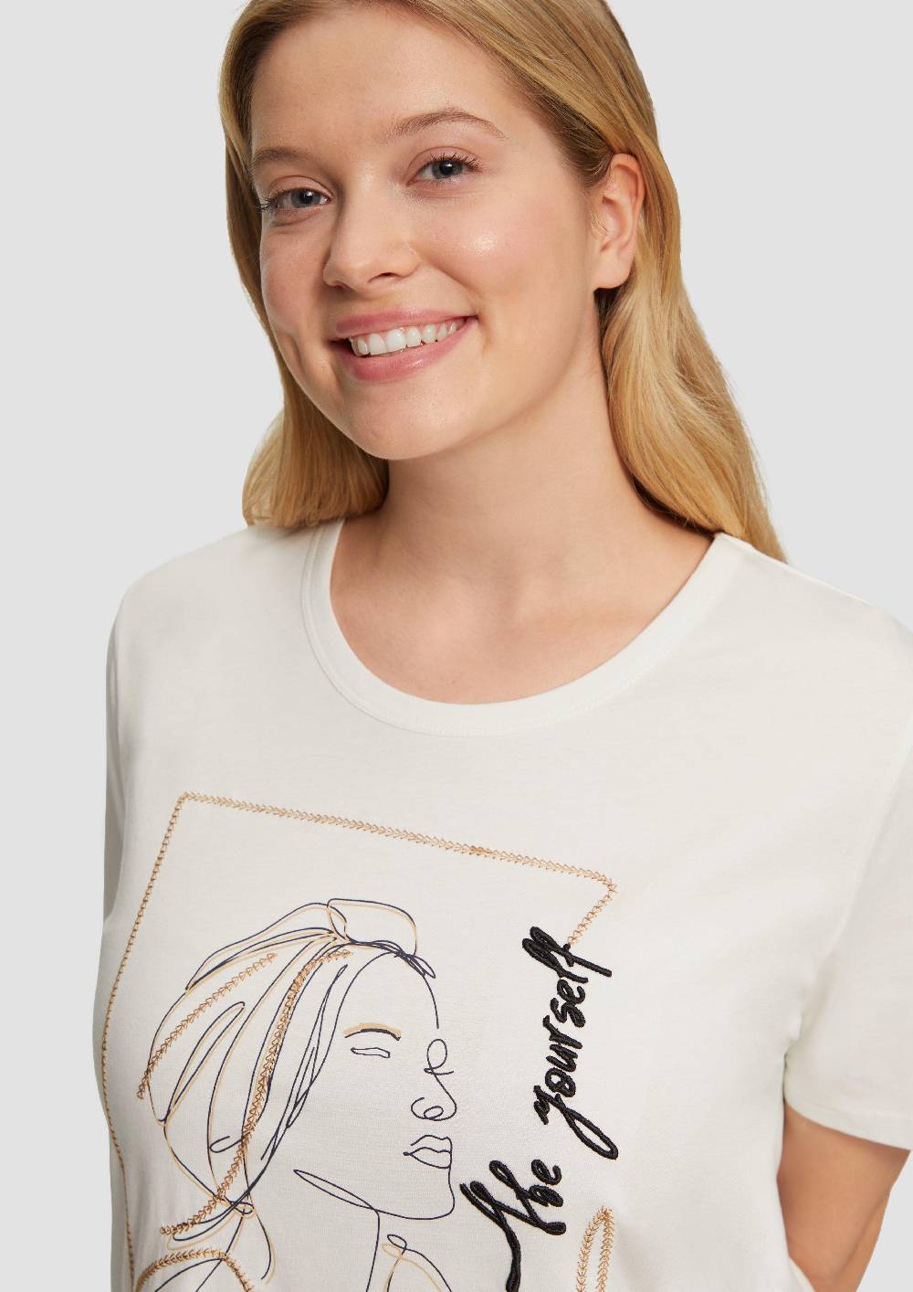 S.Oliver T-Shirt mit Stickerei-Artwork Vierteljährliche Förderung