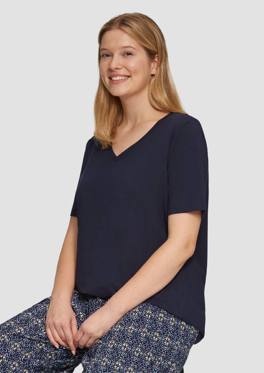 S.Oliver T-Shirt mit V-Ausschnitt Flash Sale