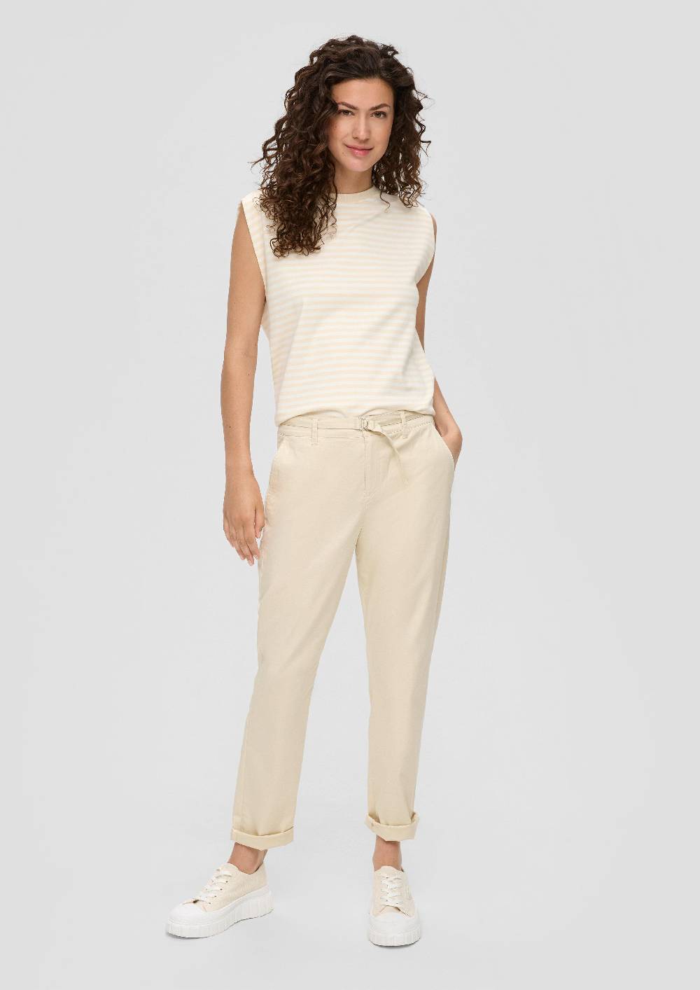 S.Oliver Chino mit Gürtel aus Baumwollstretch Lagerräumung