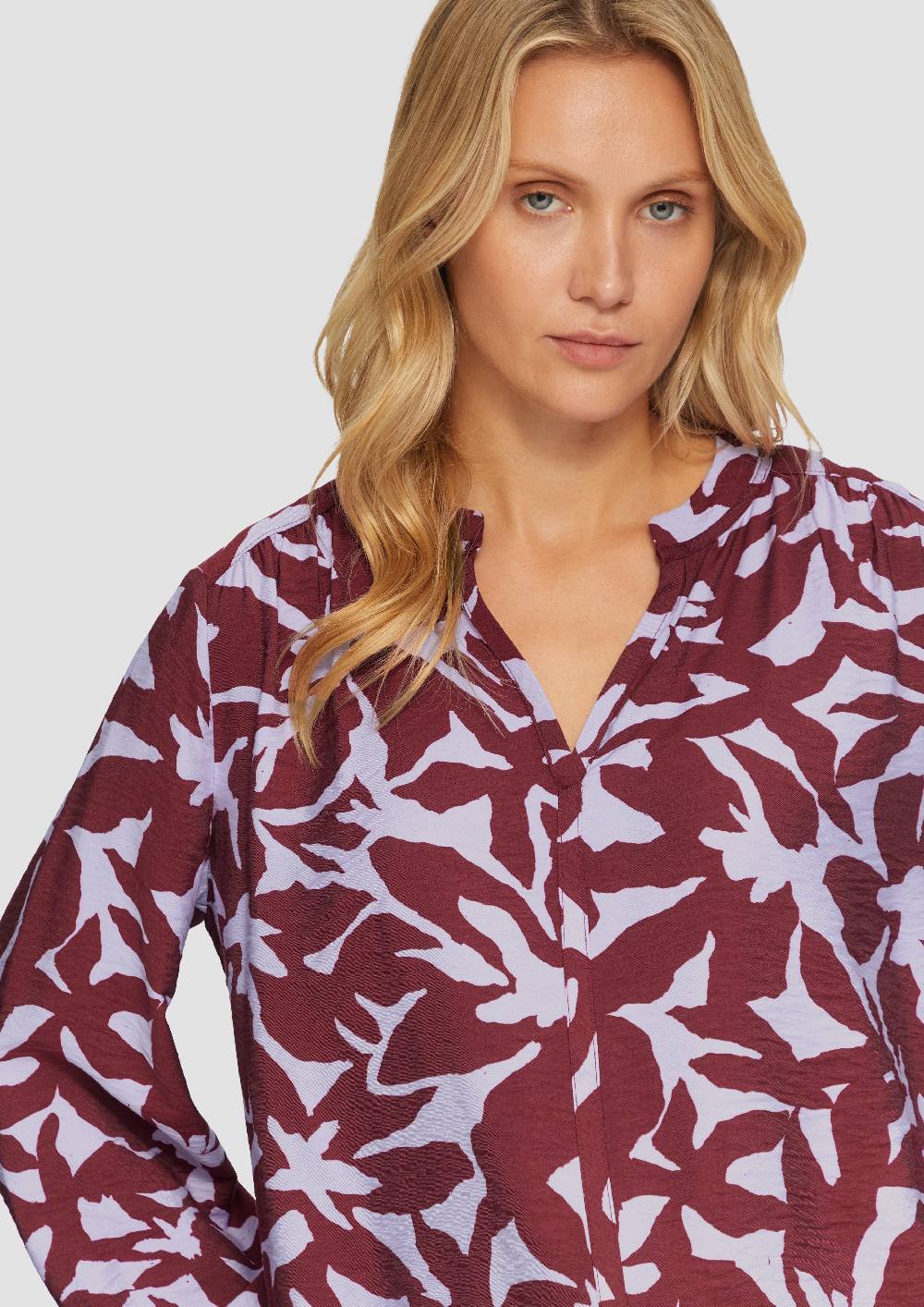 S.Oliver Strukturierte Viskose-Bluse mit All-over-Print Kauf eins, bekomm eins gratis