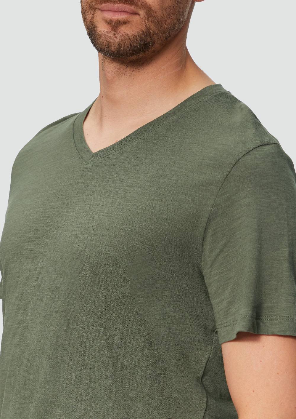 S.Oliver Baumwollshirt mit V-Ausschnitt und Flammgarnstruktur Vierteljährliche Förderung