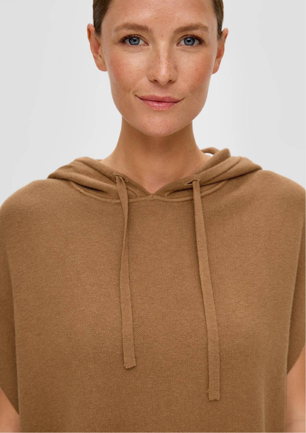 S.Oliver Strickponcho aus Viskosemix Outlet