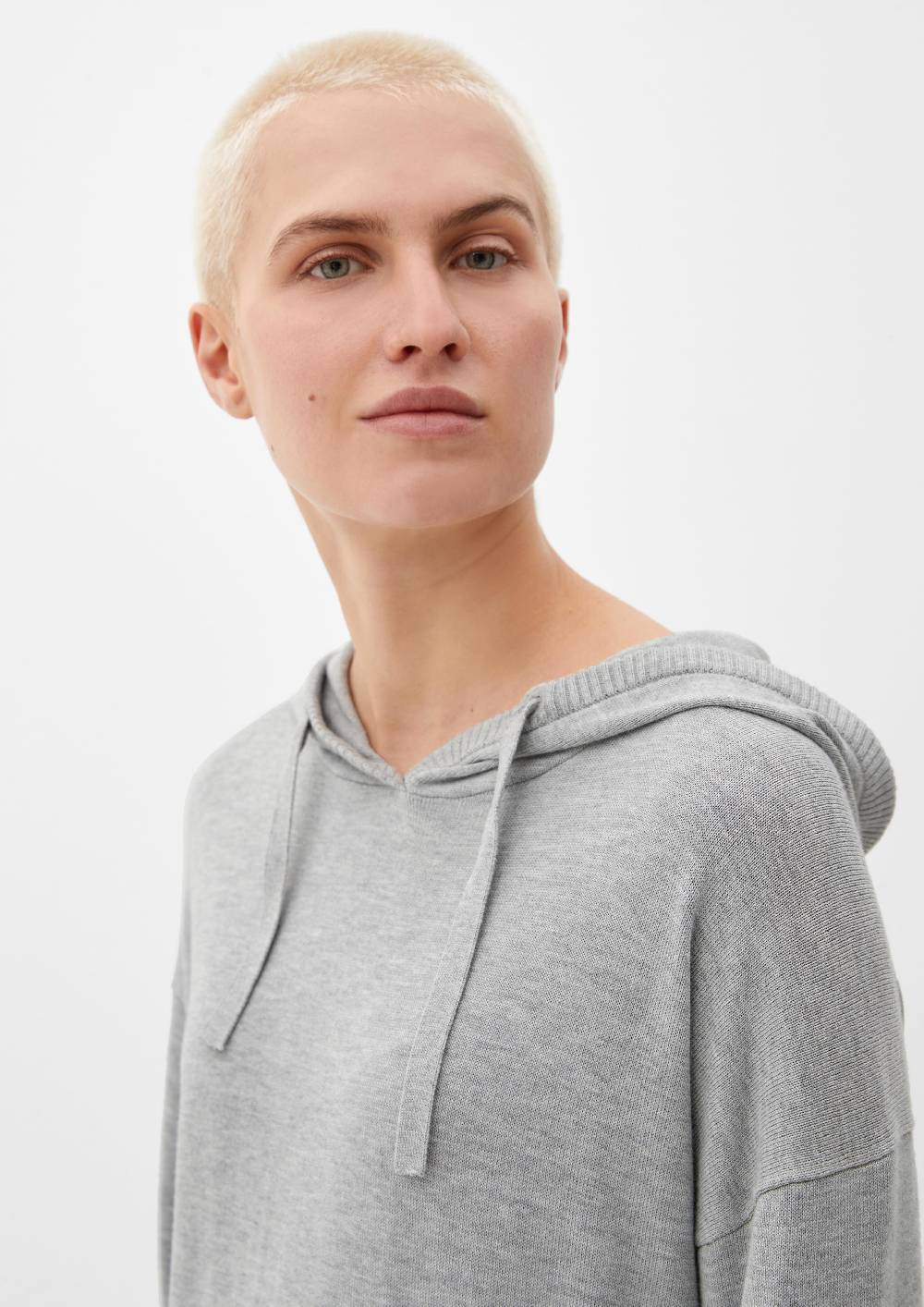 S.Oliver Strickkleid mit Kapuze Fabrikverkauf