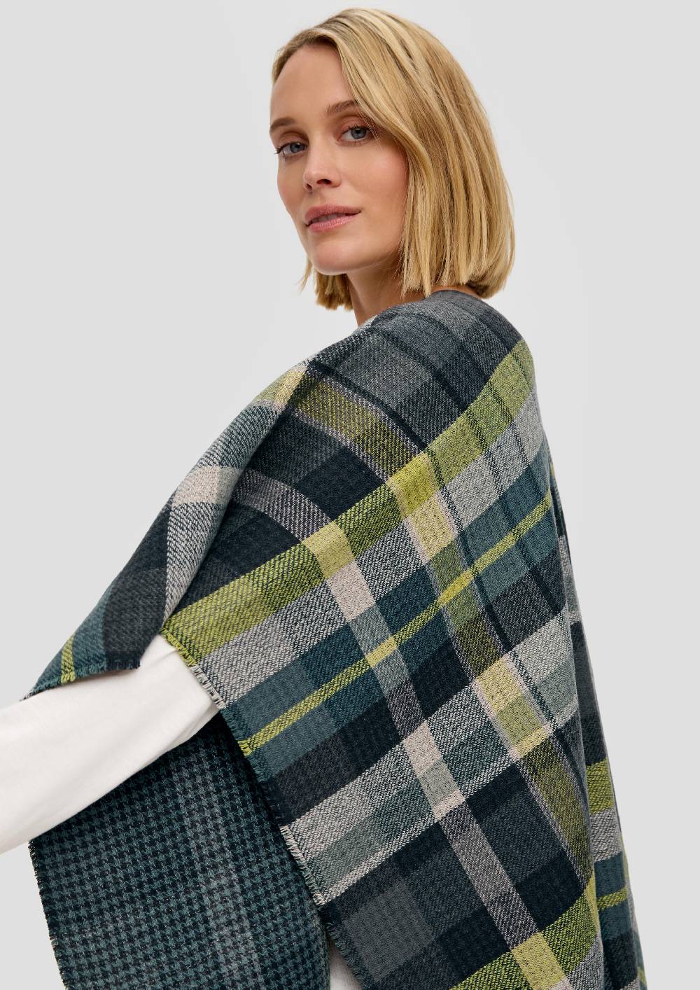 S.Oliver Poncho mit Fransen Fabrik Onlineshop