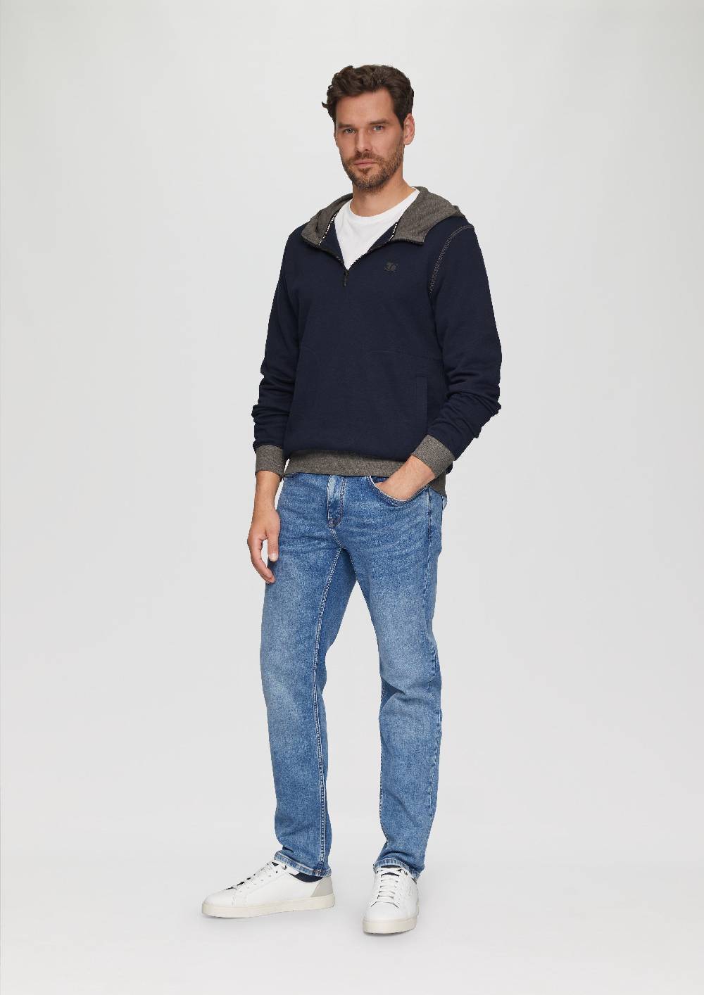 S.Oliver Hoodie mit Stehkragen und Reißverschluss im Angebot