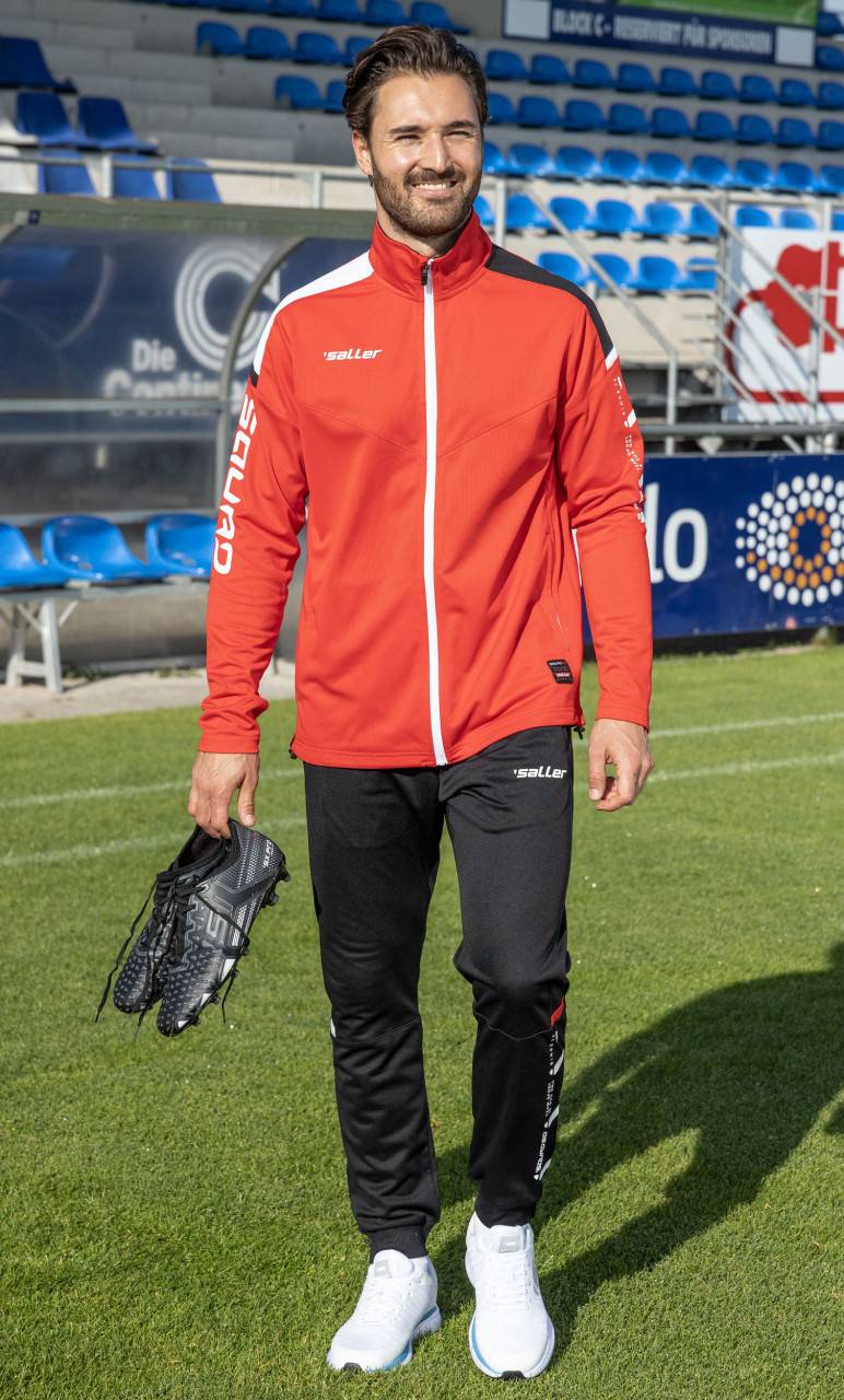 Saller Glanz-Trainingsanzug »sallerSquad50« Bis zu 50% Rabatt