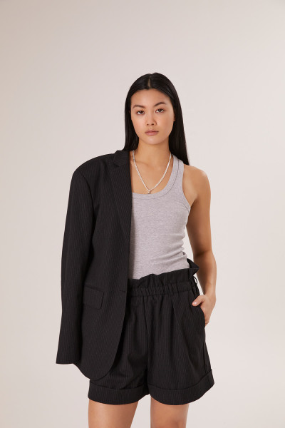 Sosue Shorts Pinstripe Black Neueste Mode
