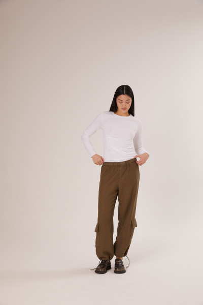 Sosue Shirt Gathering White 50% Rabatt mit kostenlosem Versand