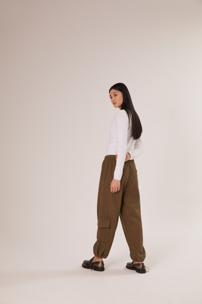 Sosue Shirt Gathering White 50% Rabatt mit kostenlosem Versand