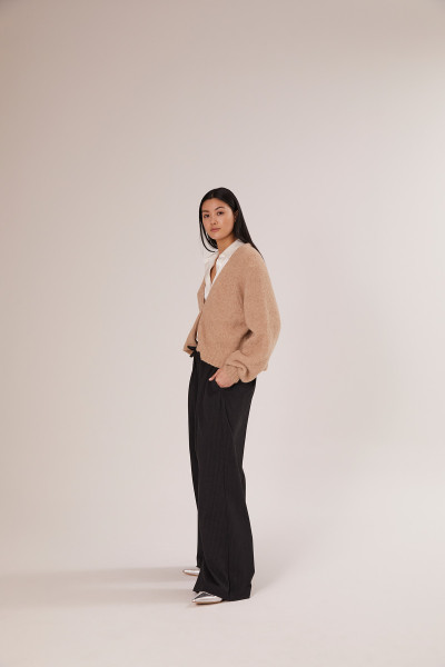 Sosue Antonia Short Cardigan Toffee im Angebot